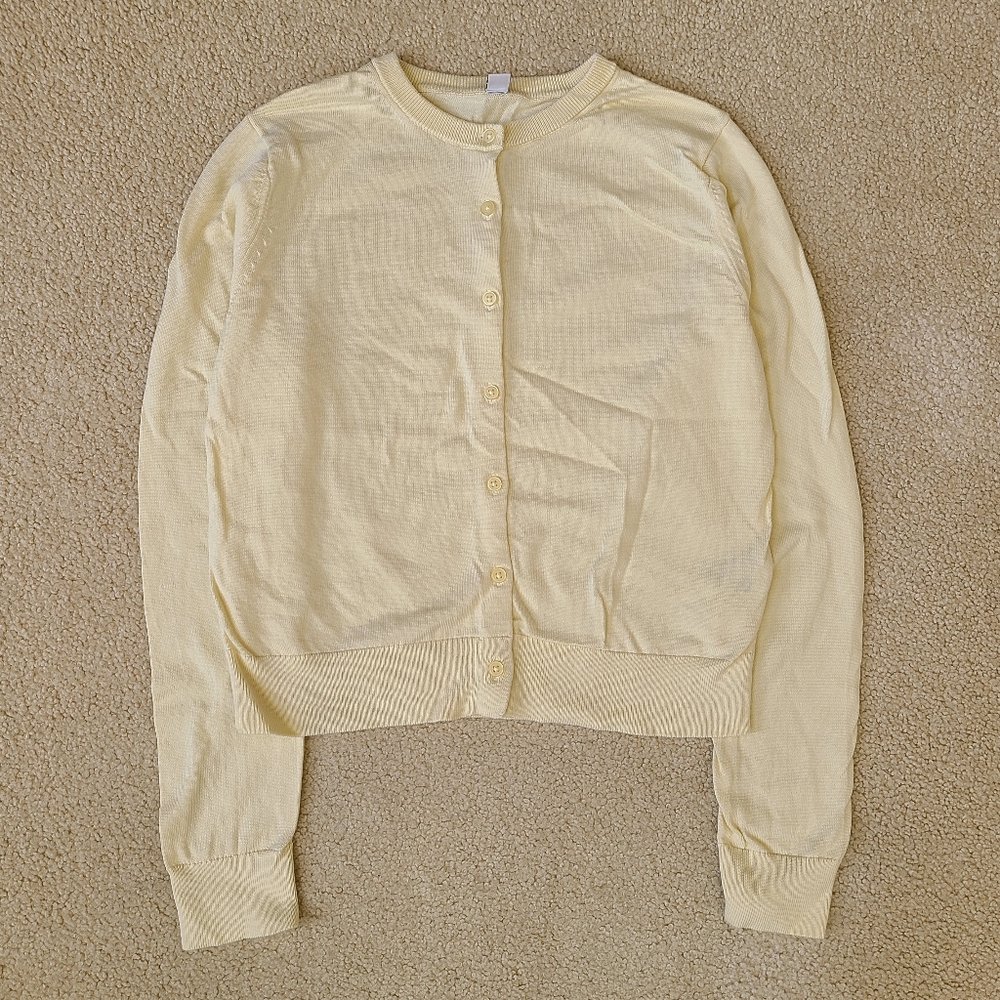 Uniqlo UV Protection Cardigan in Yellow - Picture 4 of 4